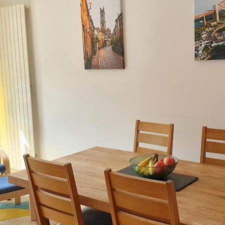 Altido Alluring 3Br Apt Near The Centre With Parking Édimbourg Extérieur photo