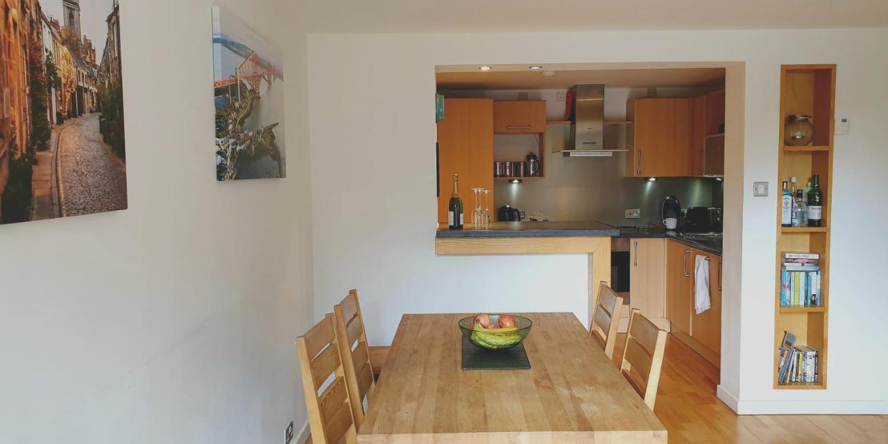 Altido Alluring 3Br Apt Near The Centre With Parking Édimbourg Extérieur photo