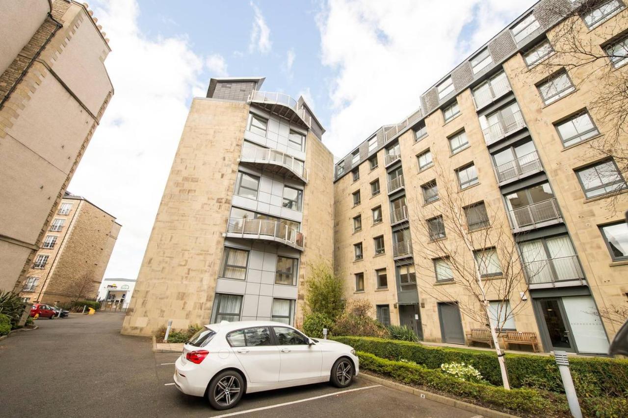 Altido Alluring 3Br Apt Near The Centre With Parking Édimbourg Extérieur photo